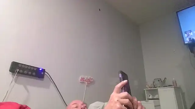 Snapshot of deepinnnnn chatting on November 8, 4:34 am deepinnnnn online show from November 8, 4:34 am