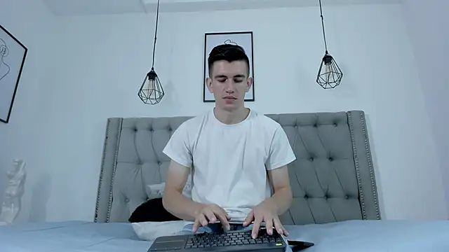 MikaelSlow online show from January 26, 5:34 am