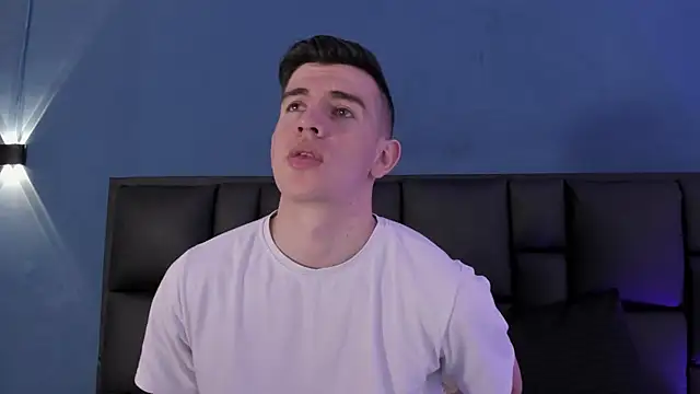 MikaelSlow online show from September 17, 4:47 am