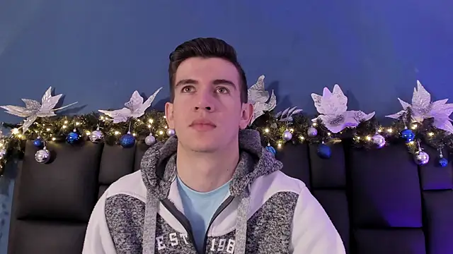 Snapshot of MikaelSlow chatting on November 29, 4:26 am MikaelSlow online show from November 29, 4:26 am