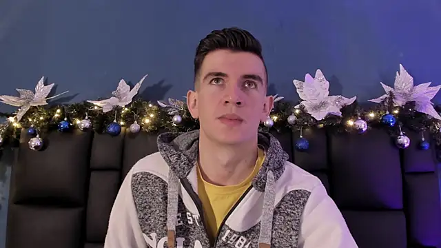 Snapshot of MikaelSlow chatting on November 30, 5:33 am MikaelSlow online show from November 30, 5:33 am