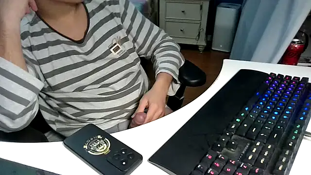 Snapshot of big-pig chatting on February 16, 2:46 pm big-pig online show from February 16, 2:46 pm