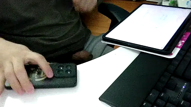 Snapshot of big-pig chatting on March 29, 11:21 am big-pig online show from March 29, 11:21 am