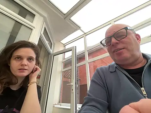 Snapshot of EllieDay chatting on January 13, 2:33 pm EllieDay online show from January 13, 2:33 pm