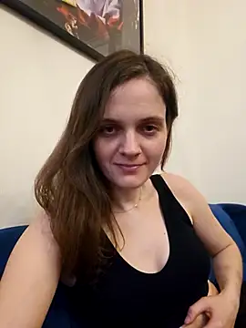 Snapshot of EllieDay chatting on April 22, 7:59 pm EllieDay online show from April 22, 7:59 pm