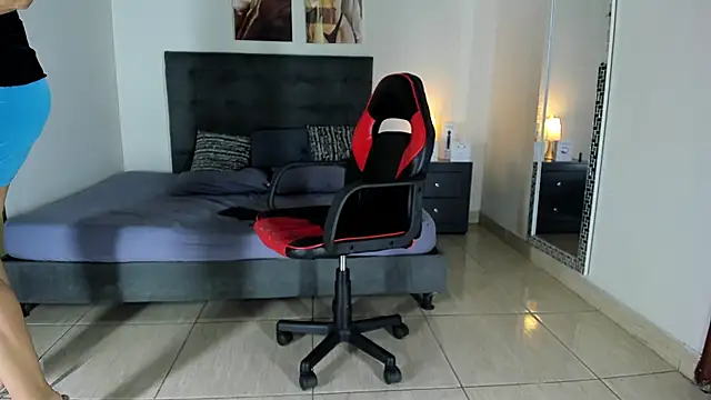 MarilynDavies online show from January 23, 1:51 am