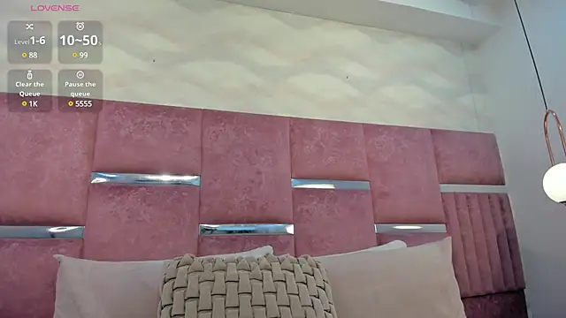 im alejandra  online show from March 8, 5:07 am