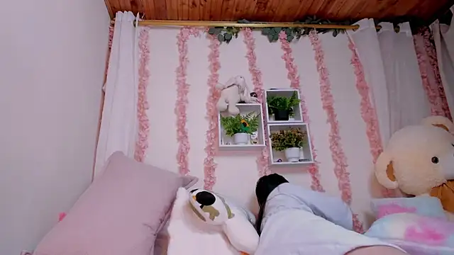 Snapshot of Idara_and_Edahi01 chatting on October 8, 8:50 pm Idara and Edahi01 online show from October 8, 8:50 pm