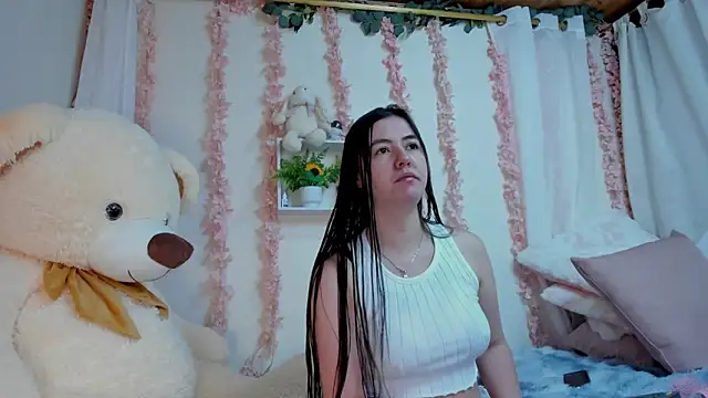 Snapshot of Idara_and_Edahi01 chatting on October 21, 12:00 am Idara and Edahi01 online show from October 21, 12:00 am