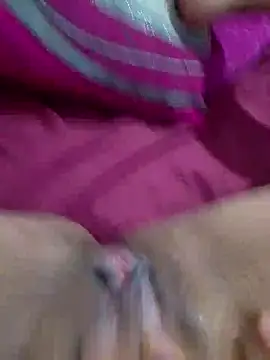 Snapshot of Fatina111 chatting on September 27, 3:22 am Fatina111 online show from September 27, 3:22 am