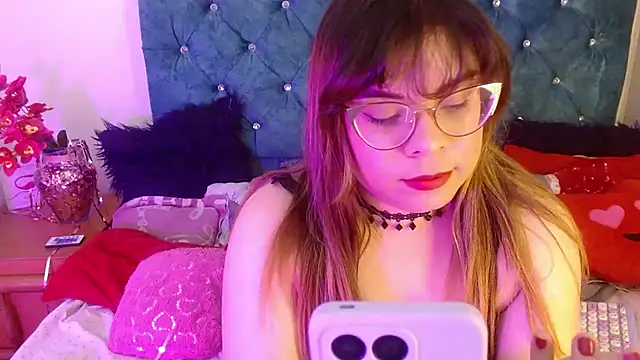 EmmaCoxx online show from February 2, 2:06 am