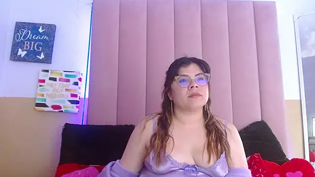 EmmaCoxx online show from February 26, 5:42 am