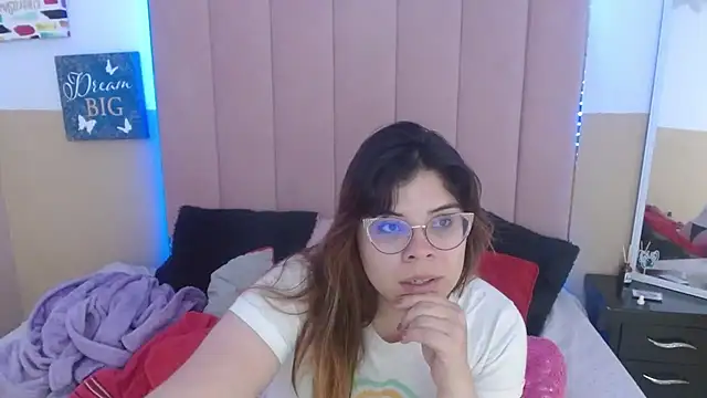 EmmaCoxx online show from March 1, 2:04 am