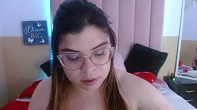 EmmaCoxx online show from March 6, 8:19 am