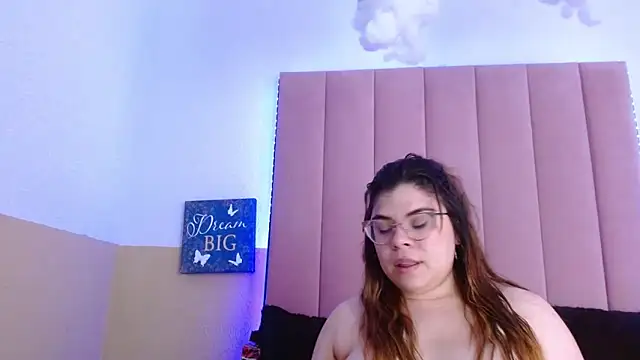 EmmaCoxx online show from March 19, 8:55 am