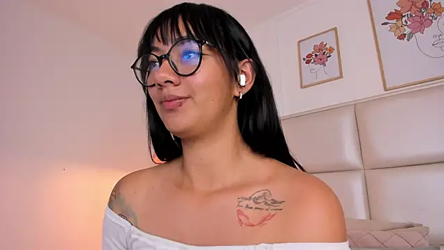 Snapshot of Aily_Yozuko chatting on February 25, 3:09 am Aily Yozuko online show from February 25, 3:09 am