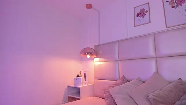 Snapshot of Aily_Yozuko chatting on March 20, 3:13 am Aily Yozuko online show from March 20, 3:13 am