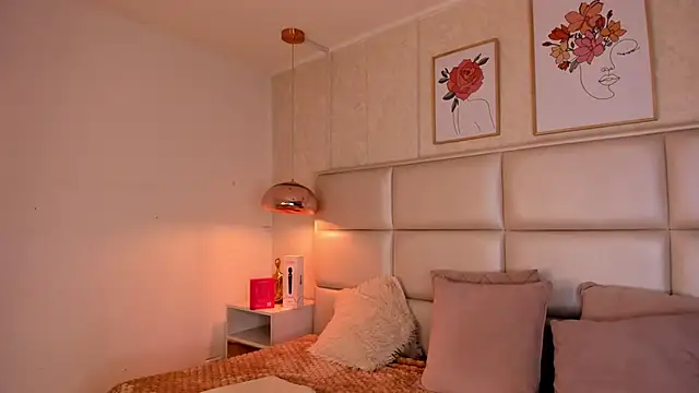 Snapshot of Aily_Yozuko chatting on September 20, 2:56 am Aily Yozuko online show from September 20, 2:56 am