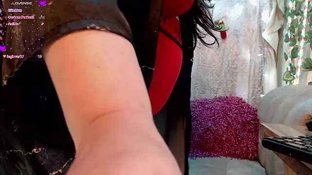 nicollejordan1 online show from December 21, 6:19 am