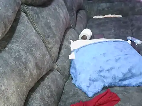 Snapshot of petitev chatting on March 2, 5:08 am petitev online show from March 2, 5:08 am