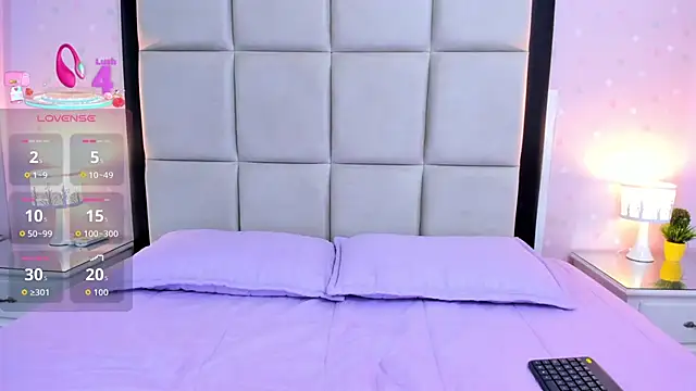 Snapshot of HannaClarrk_ chatting on September 29, 1:16 pm HannaClarrk online show from September 29, 1:16 pm