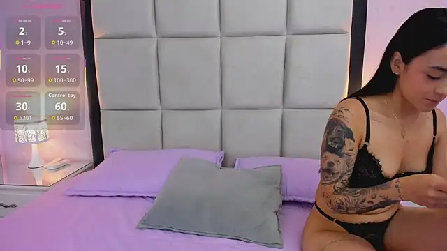 Snapshot of HannaClarrk_ chatting on November 27, 1:02 pm HannaClarrk online show from November 27, 1:02 pm