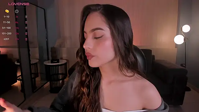 Snapshot of MarianneLane chatting on March 12, 9:43 pm MarianneLane online show from March 12, 9:43 pm