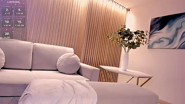 CarolineGraceX online show from December 15, 6:29 am