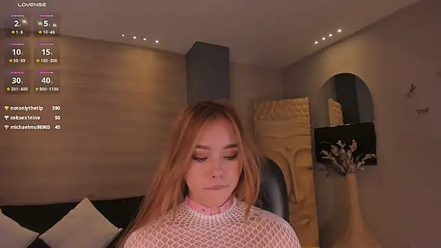 CarolineGraceX online show from January 25, 12:47 pm