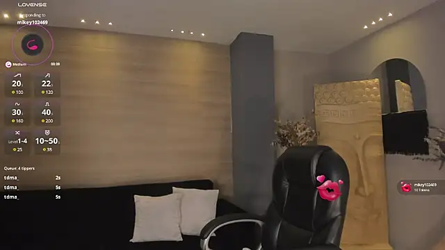 CarolineGraceX online show from January 27, 5:15 pm