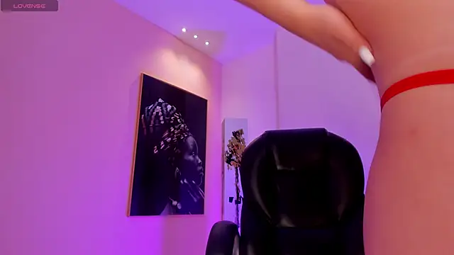 DonnaStonne online show from February 17, 10:25 pm