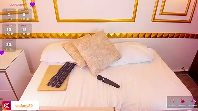 amor smith  online show from March 6, 6:08 am