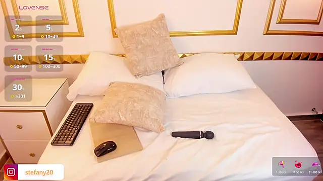 amor smith  online show from March 14, 5:48 am