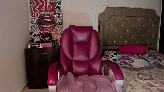 Snapshot of tattys_sexy chatting on February 26, 5:20 am tattys sexy online show from February 26, 5:20 am