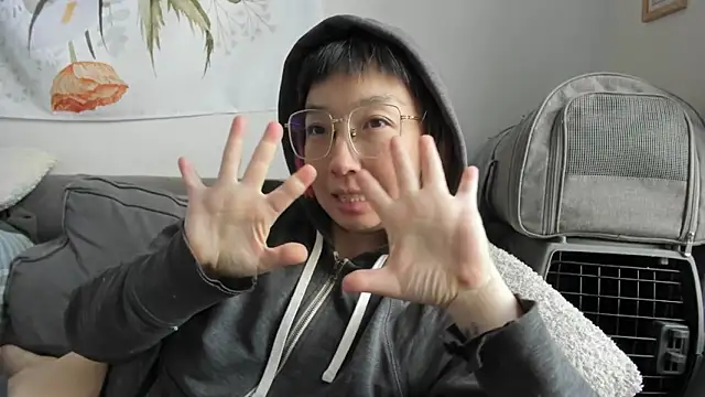 luxgray online show from December 21, 5:42 pm