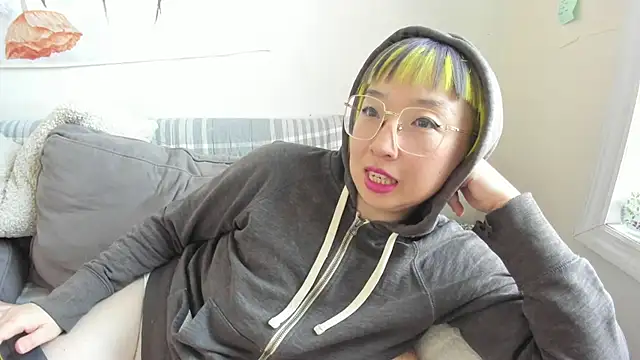 luxgray online show from February 16, 8:05 pm