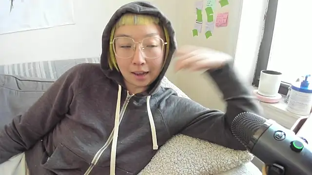 luxgray online show from March 29, 4:18 pm