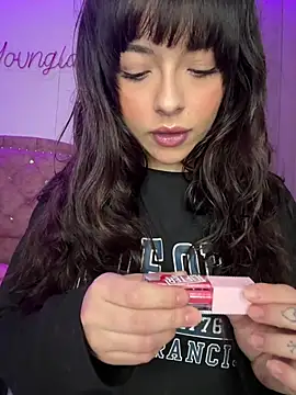 YovngBaby online show from July 8, 3:44 am
