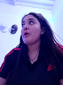 Liancy online show from December 17, 8:32 pm