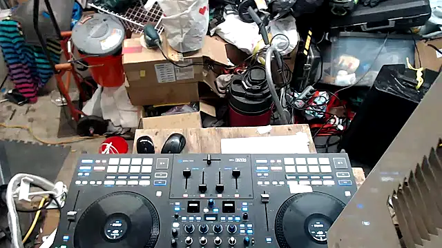 tongueispowerr6d9 online show from December 10, 10:38 am