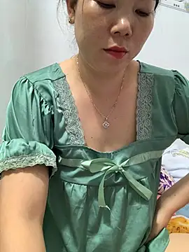 Baby-bigtits online show from February 13, 1:15 pm