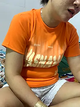 Baby-bigtits online show from October 3, 3:58 am