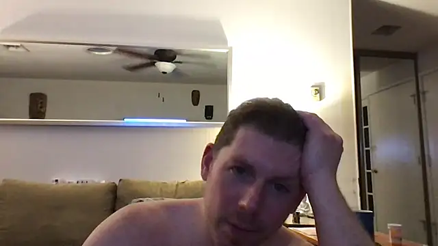 Snapshot of Rock_Pierce chatting on April 6, 12:41 am Rock Pierce online show from April 6, 12:41 am