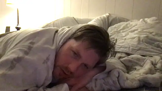 Snapshot of Rock_Pierce chatting on April 20, 9:27 pm Rock Pierce online show from April 20, 9:27 pm