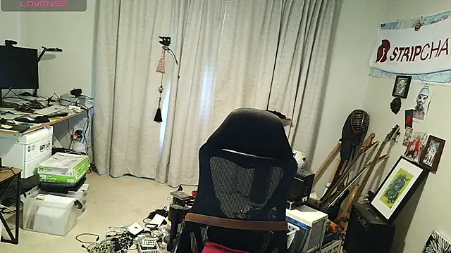 Snapshot of Rock_Pierce chatting on May 16, 10:41 pm Rock Pierce online show from May 16, 10:41 pm