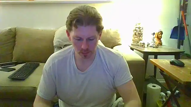 Snapshot of Rock_Pierce chatting on May 24, 5:23 am Rock Pierce online show from May 24, 5:23 am