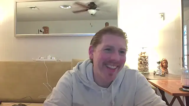 Snapshot of Rock_Pierce chatting on June 13, 6:17 pm Rock Pierce online show from June 13, 6:17 pm