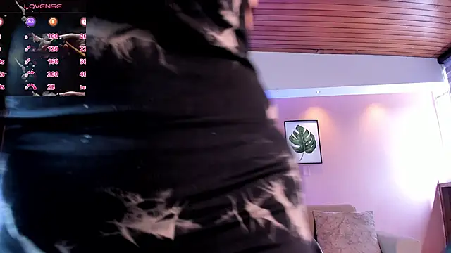IsabellaaJoness online show from January 17, 6:44 pm