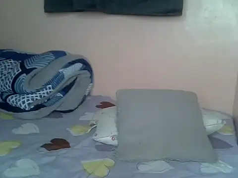 Snapshot of sweet_rozie chatting on April 1, 7:20 am sweet rozie online show from April 1, 7:20 am