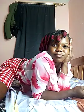 Snapshot of sweet_rozie chatting on May 5, 8:11 am sweet rozie online show from May 5, 8:11 am